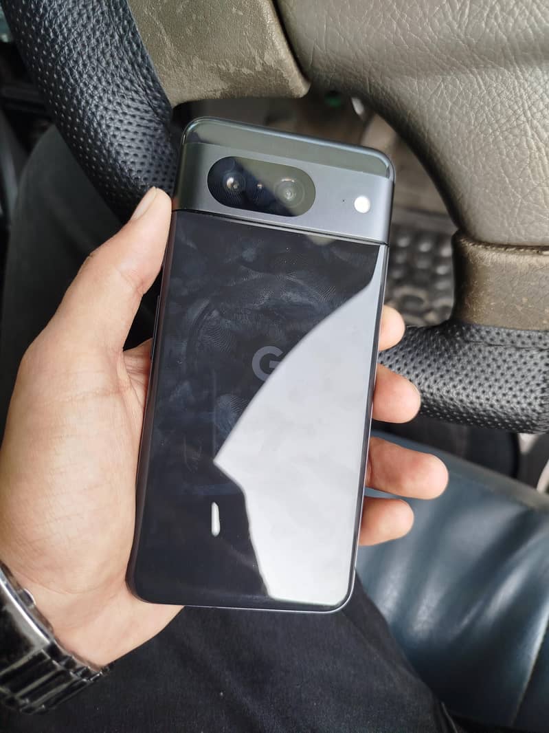Google Pixel 8 2