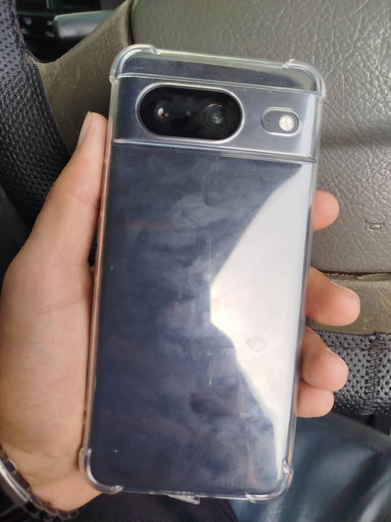 Google Pixel 8 4