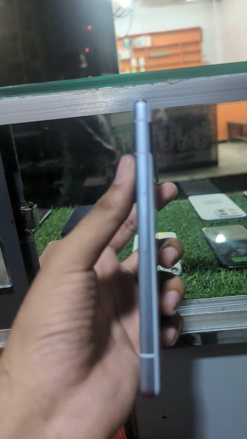 Google Pixel 7a 4