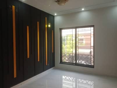 Spacious House Is Available For sale In Ideal Location Of Bahria Town - Sector C