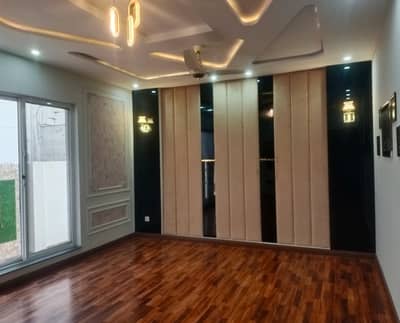 Ideal House In Lahore Available For Rs. 60000000