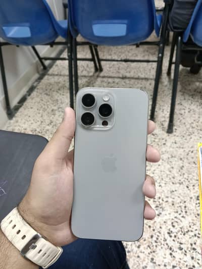 Apple iPhone 15 Pro Max 256GB JV WITH BOX