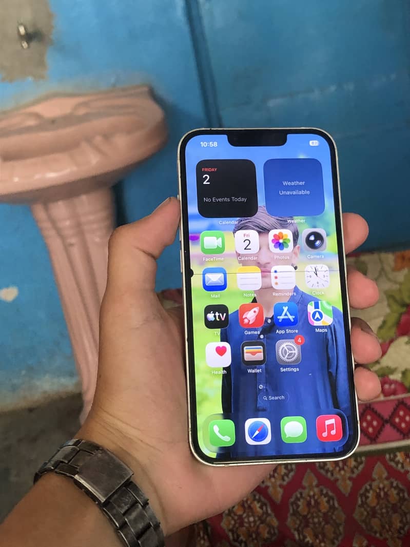 Apple iPhone 13 1