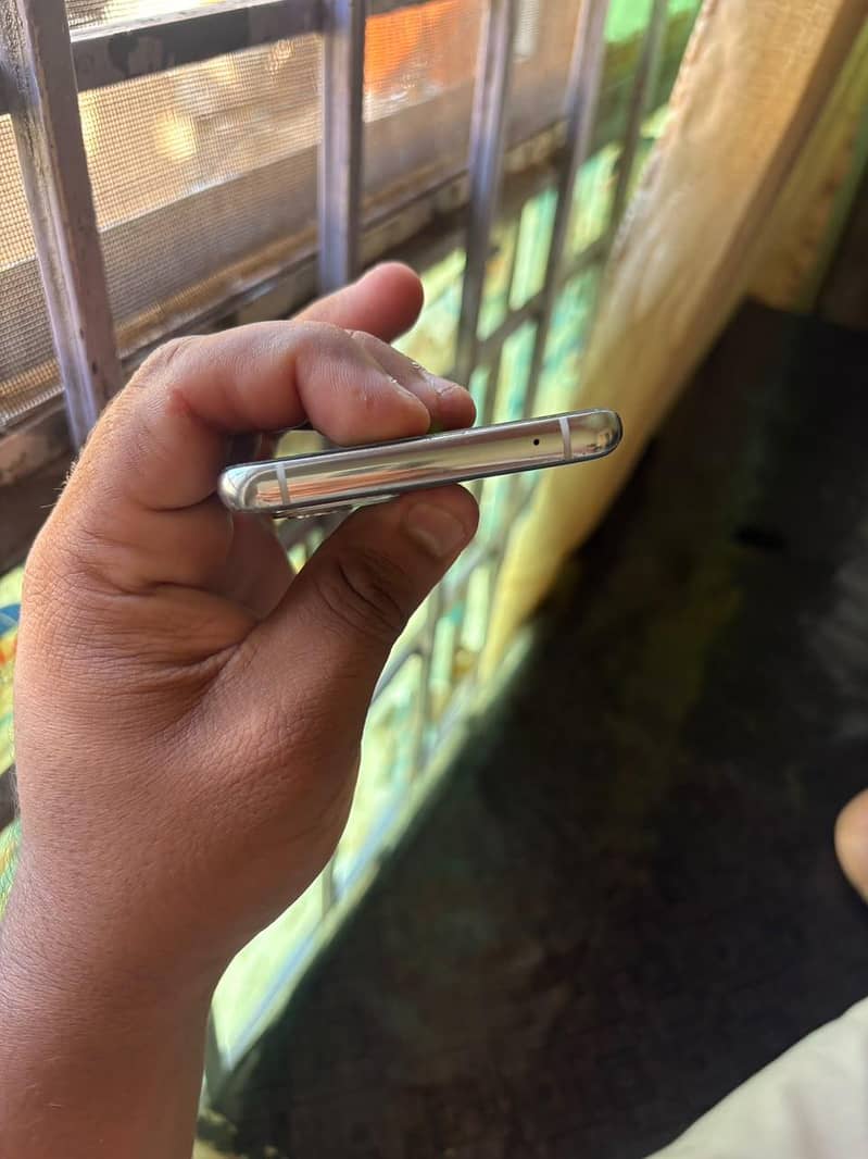 One Plus 9 Pro 5