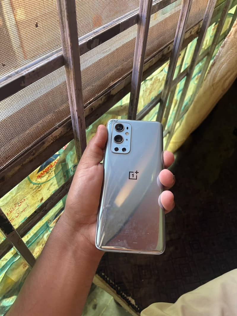 One Plus 9 Pro 6