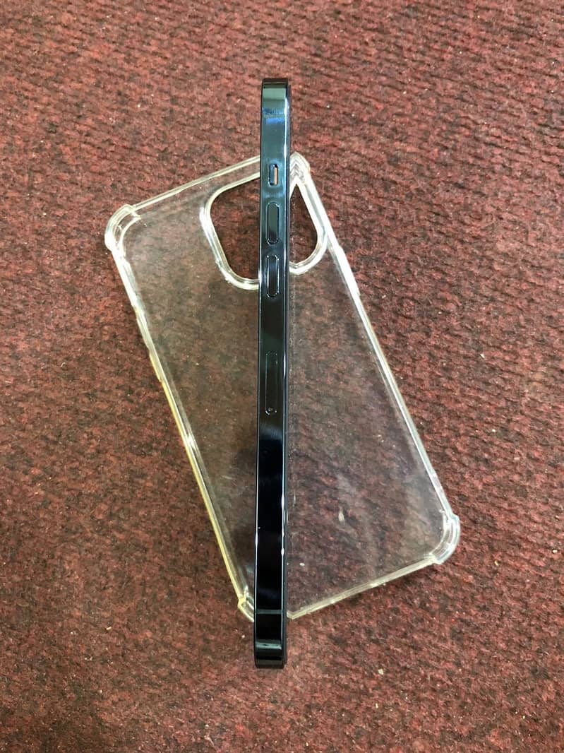 Apple iPhone 12 Pro Max 4