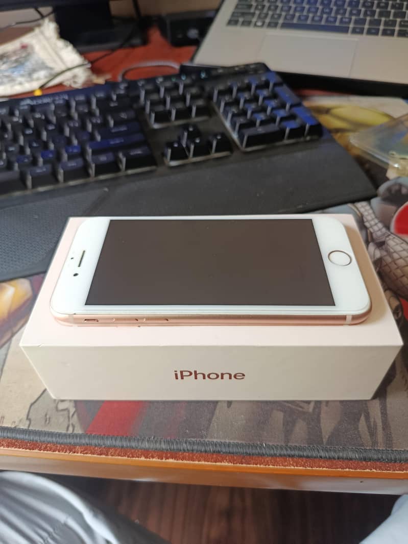Apple iPhone 8 0