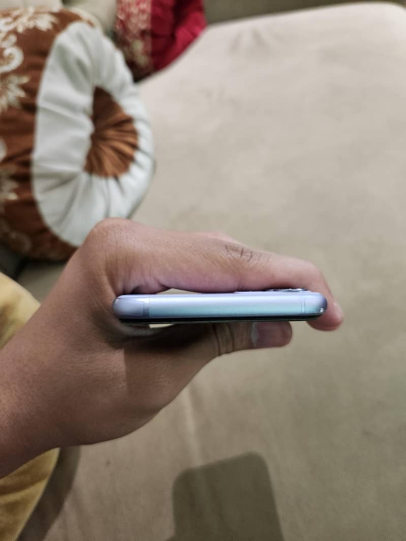 Apple iPhone 11 5