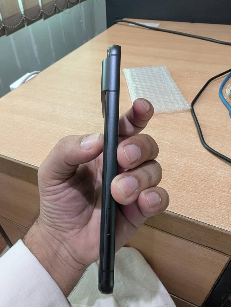 Google Pixel 8 5