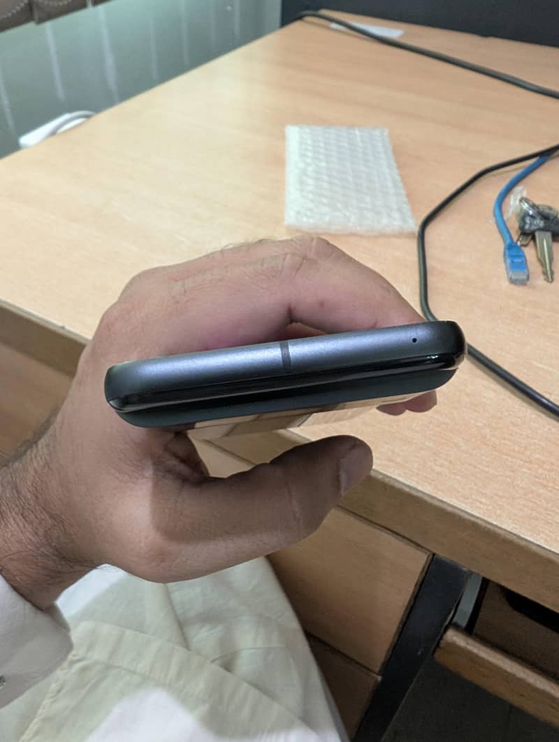 Google Pixel 8 6