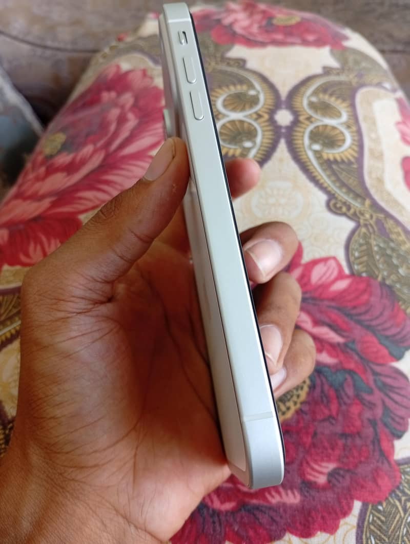 Apple iPhone XR 1