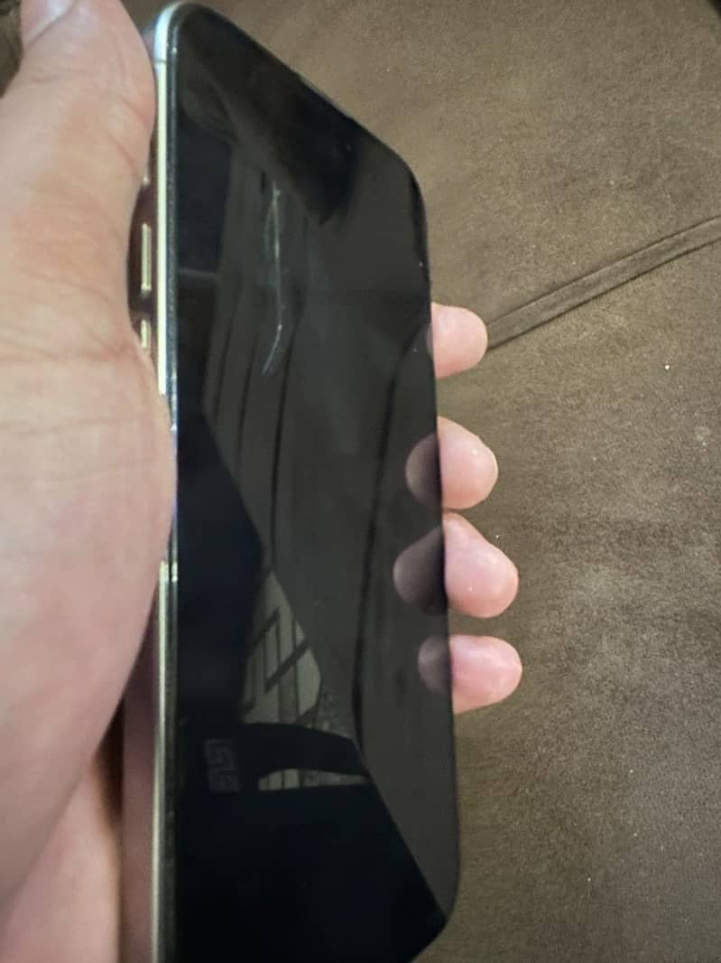 Apple iPhone 15 Pro Max 5