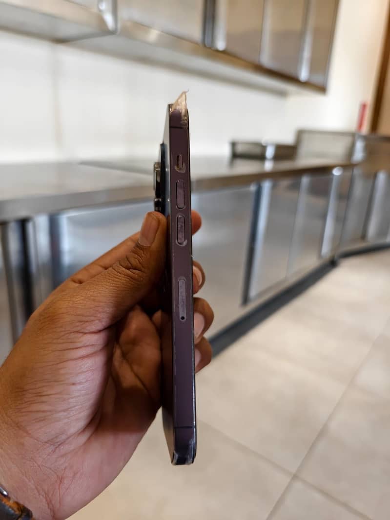 Apple iPhone 14 Pro 4