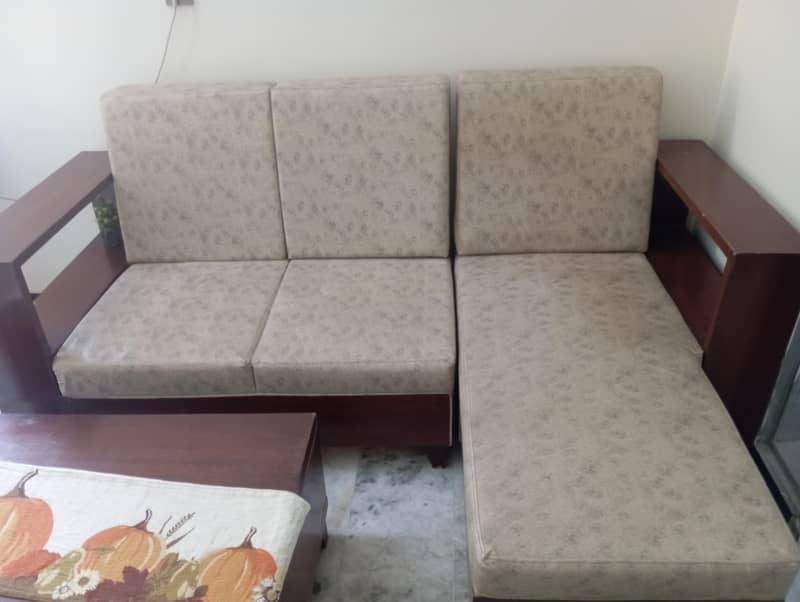 L-shaped sofa set with table 2