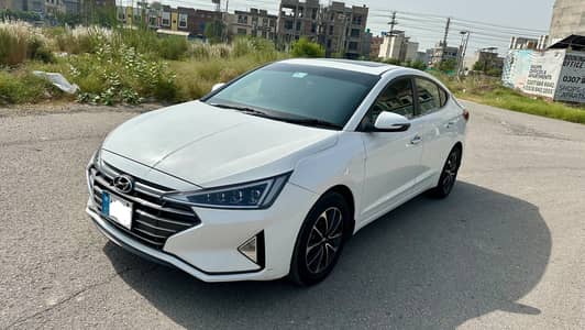 Hyundai Elantra 2022