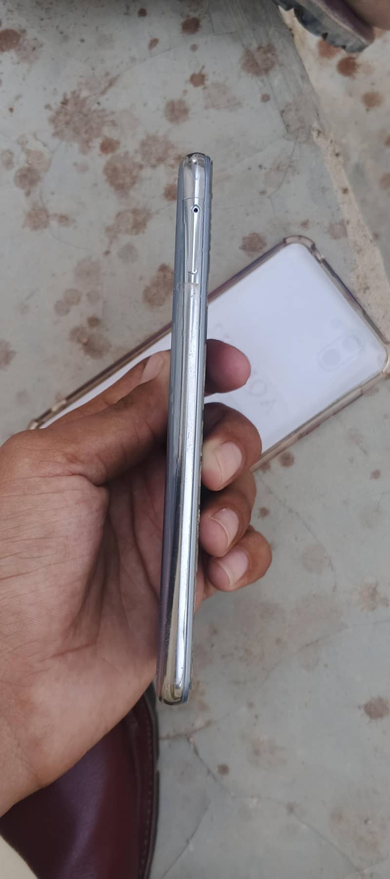 Sharp Aquos R2 1