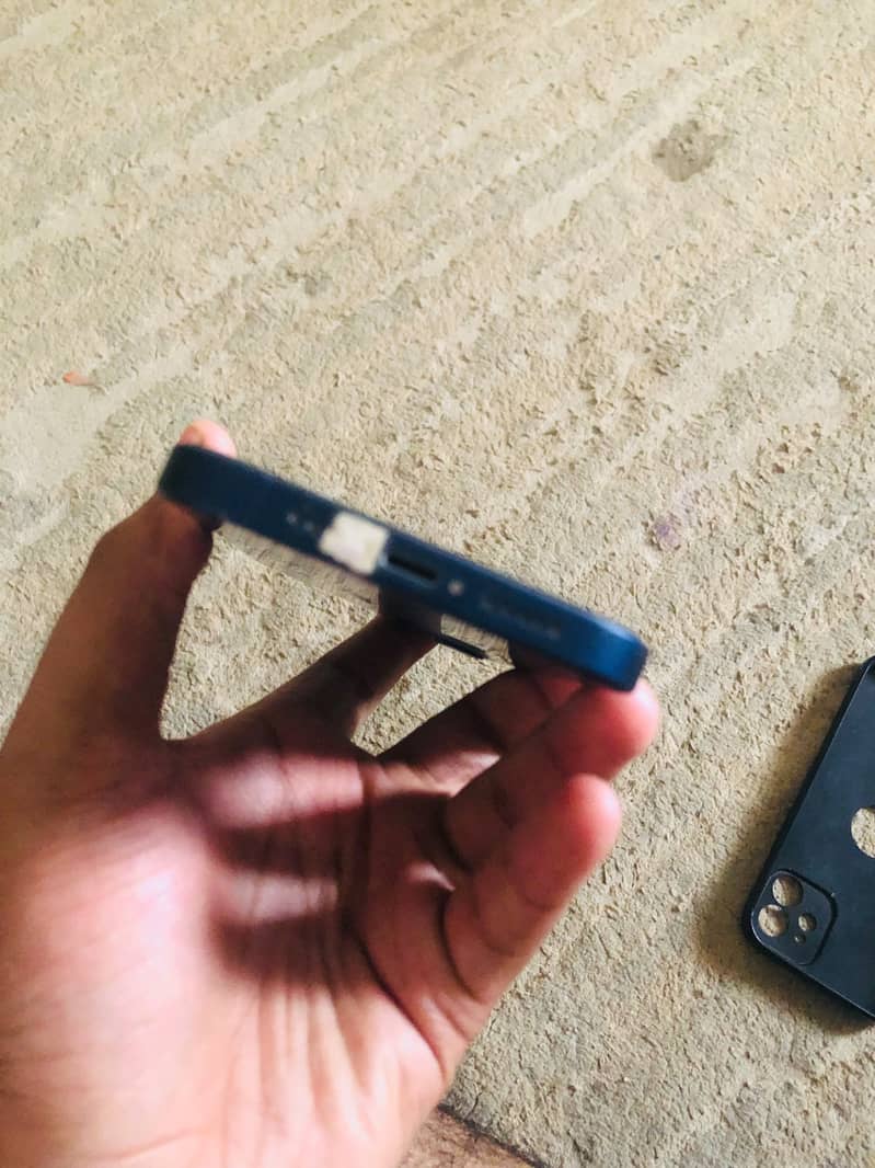 Apple iPhone 12 0