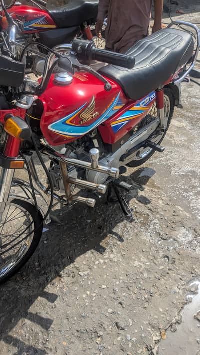Honda CD 2019 model