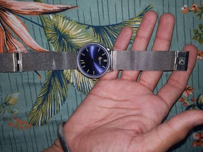 new watch branded buy now in low price