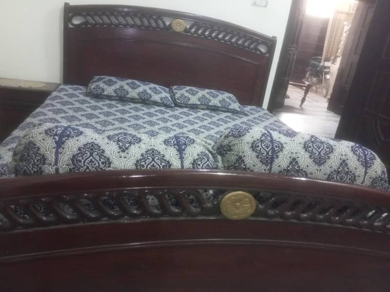 Big size bed 2