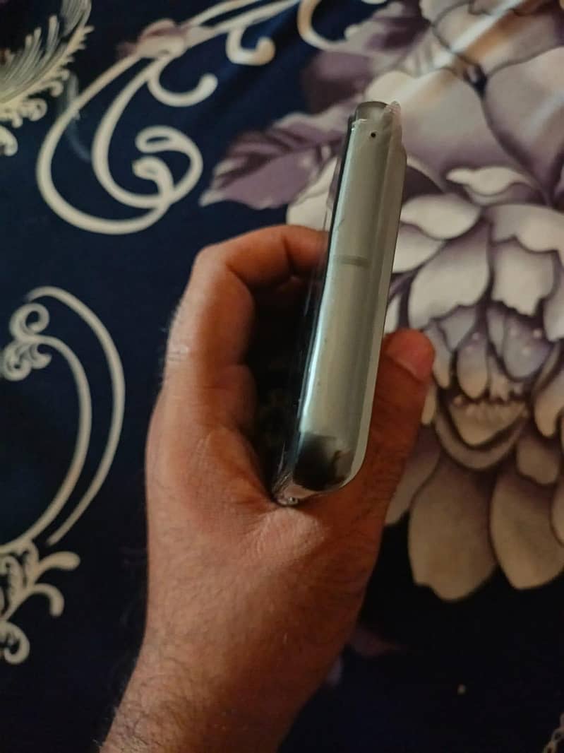 Google Pixel 8 2