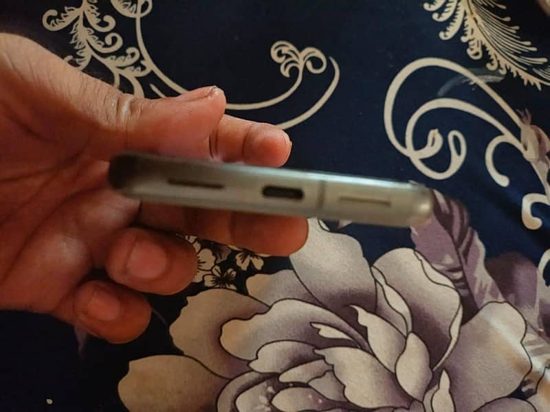 Google Pixel 8 6
