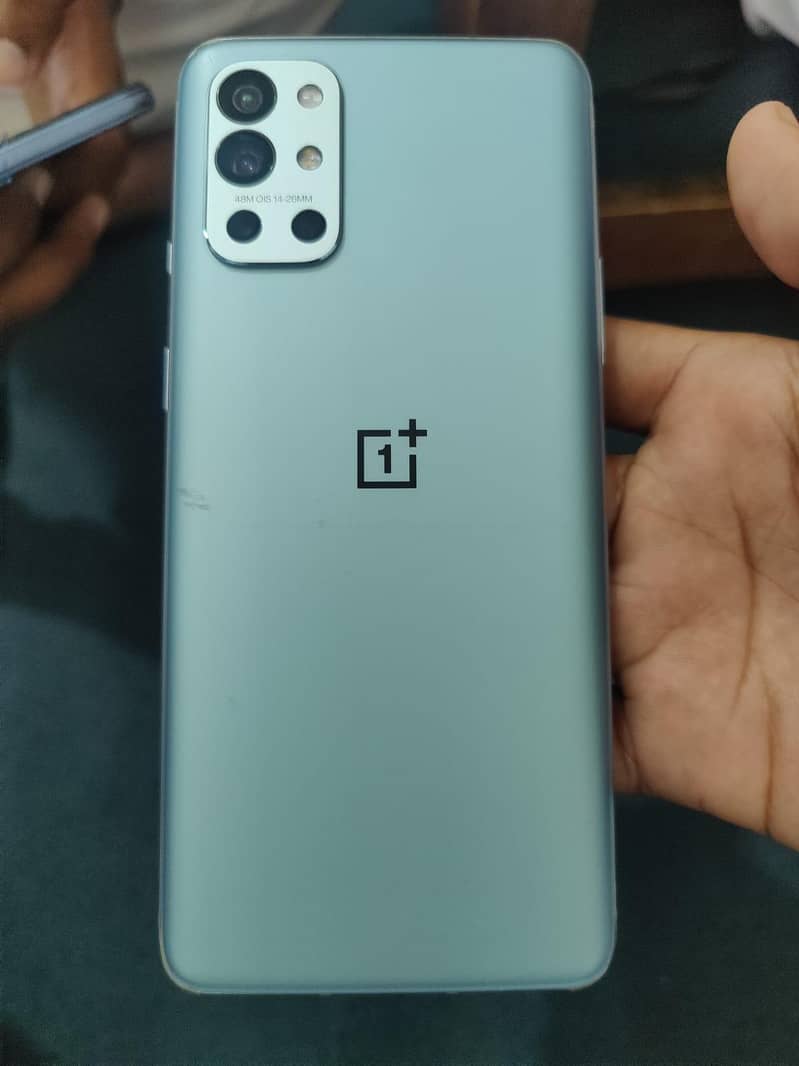 One Plus 9R 6