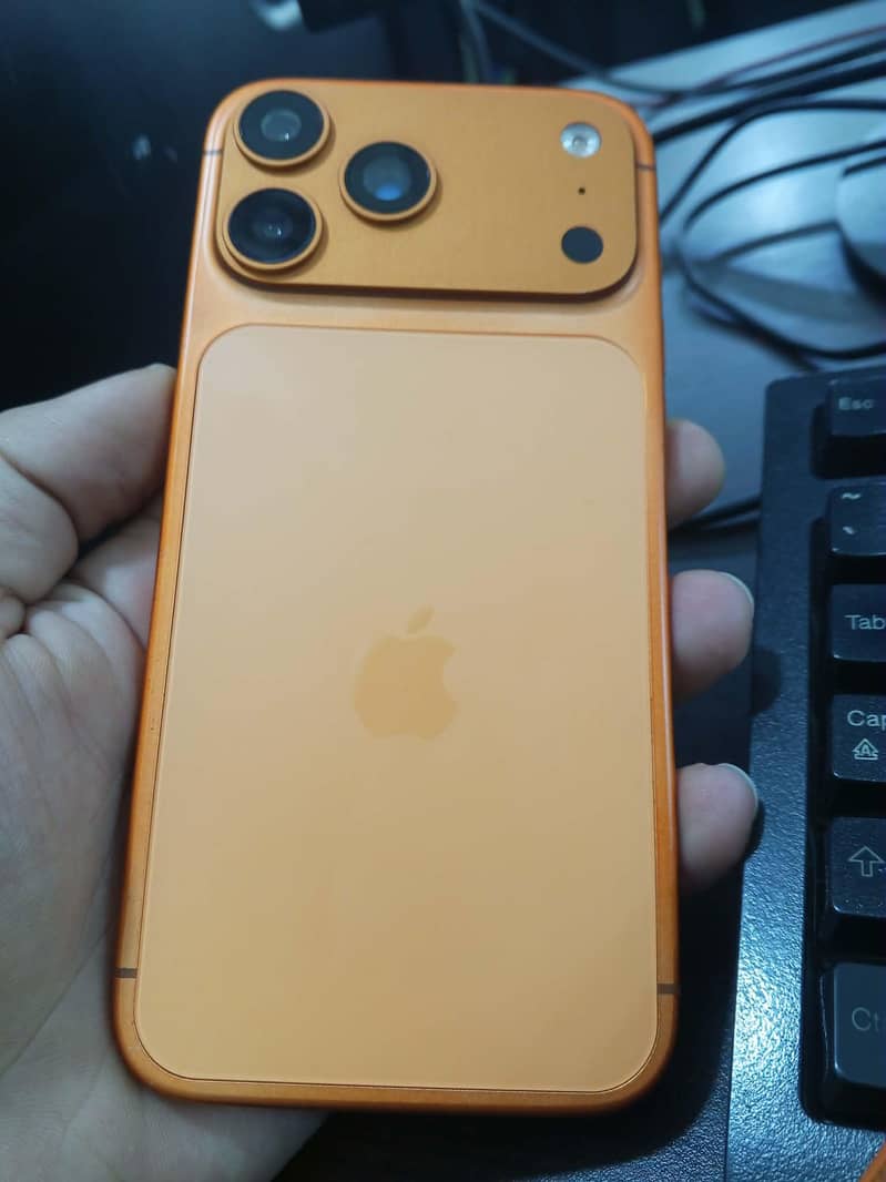 Apple iPhone 17 Pro Max 0