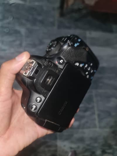 canon 700D for sale