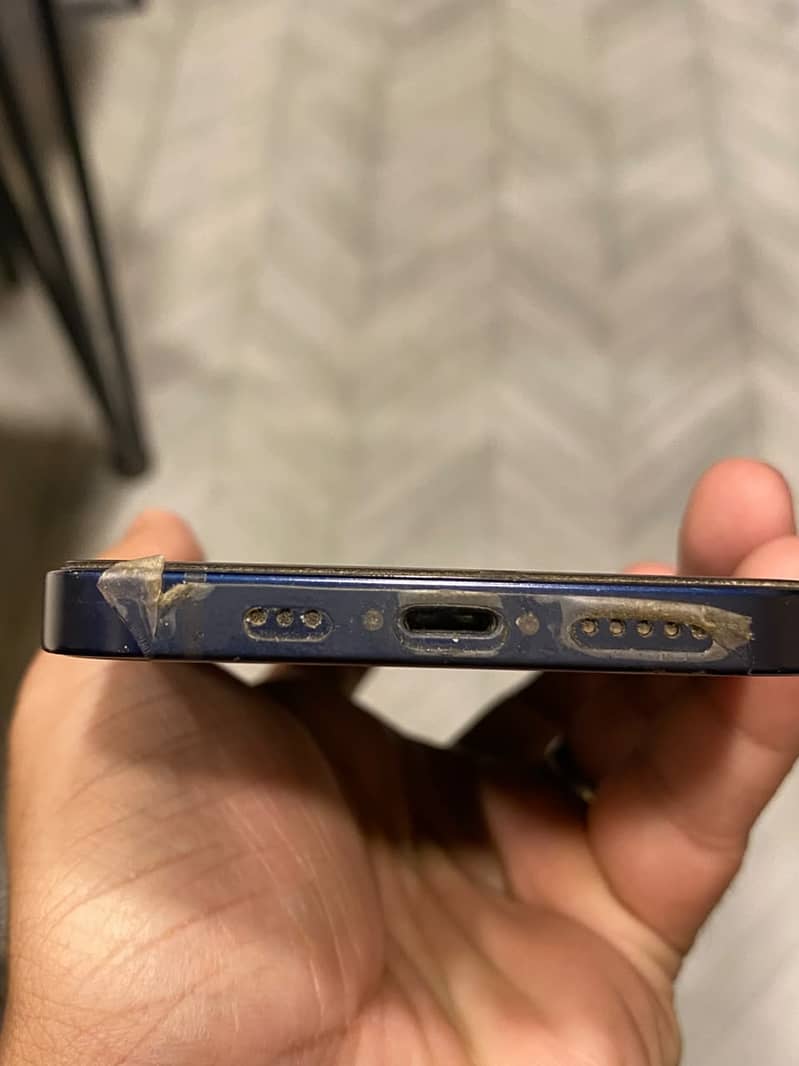 Apple iPhone 12 2