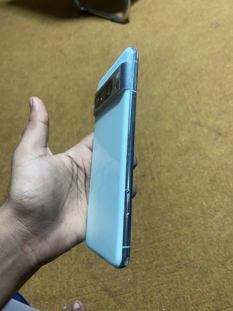 Google Pixel 8 Pro 3