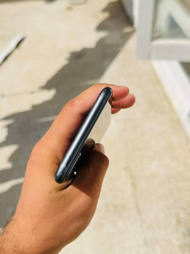 Apple iPhone 8 Plus 1