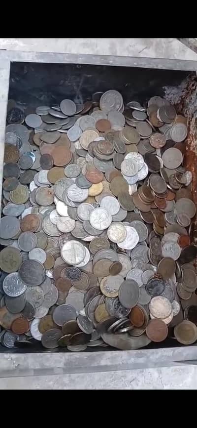 old coins old is golde mix all contry