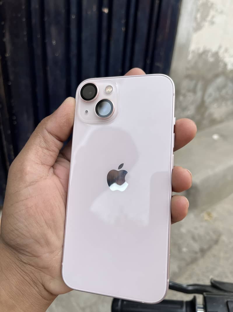 Apple iPhone 13 3