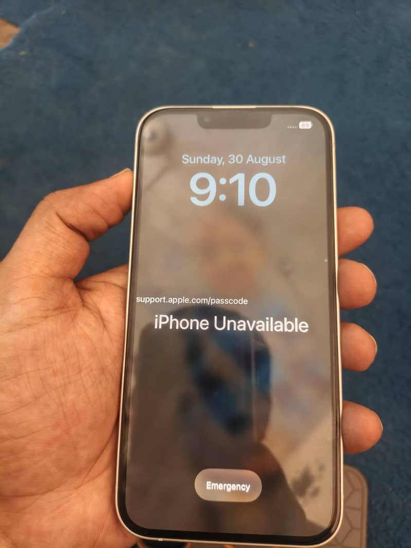 Apple iPhone 13 1