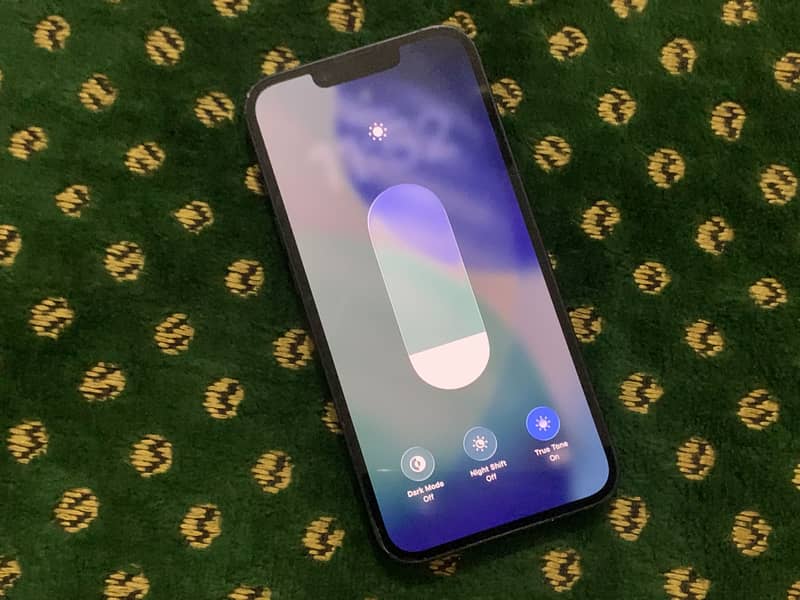 Apple iPhone 14 4