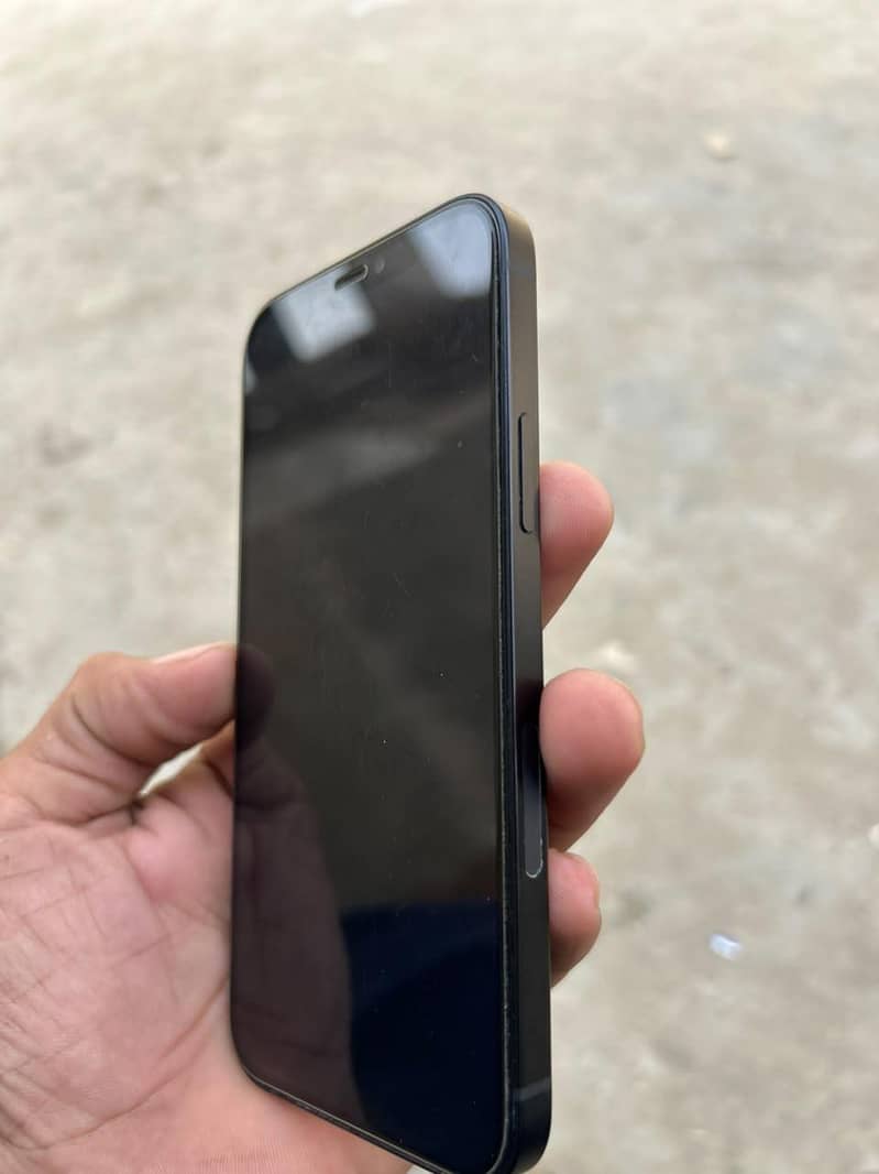 Apple iPhone 12 2