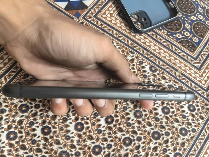Apple iPhone 11 1