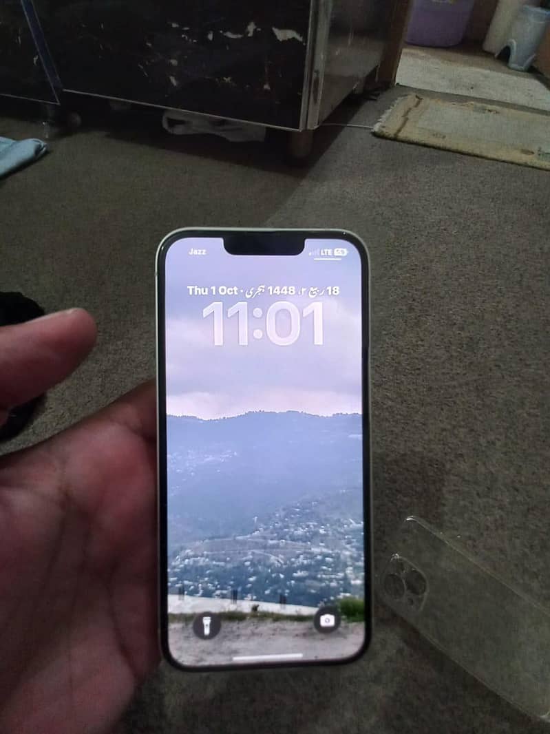 Apple iPhone 13 1