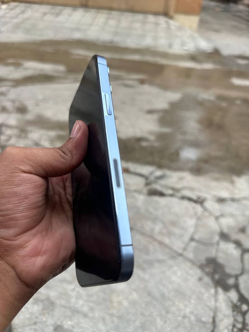 Apple iPhone 13 Pro Max 1