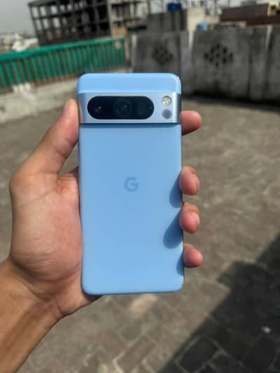 Google Pixel 8 Pro
