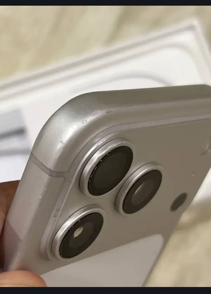 Apple iPhone 17 Pro 2