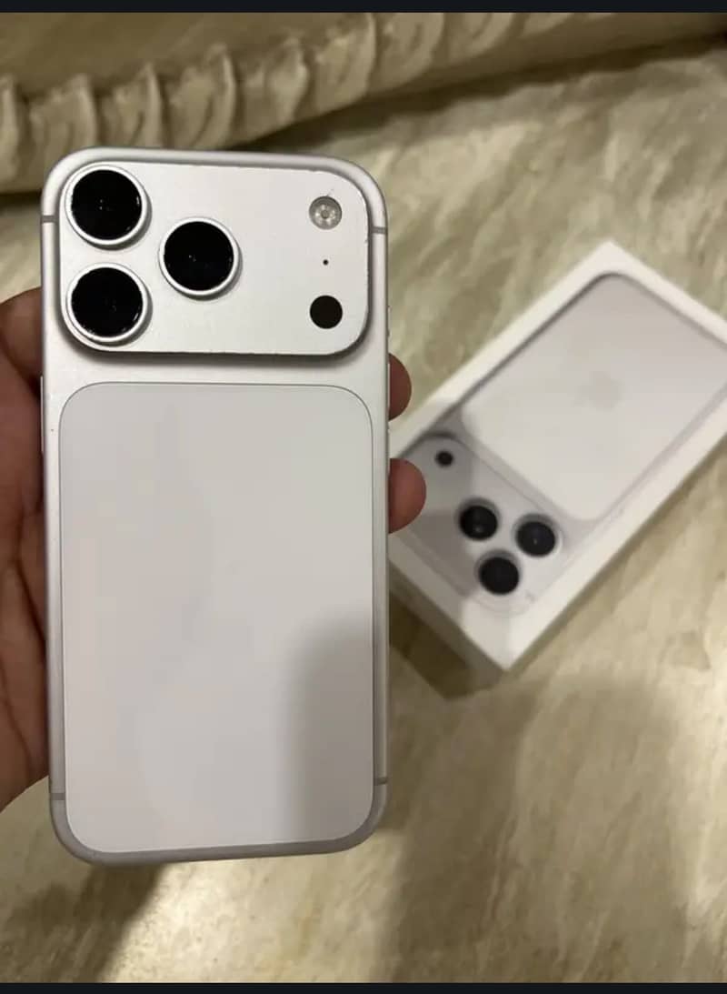 Apple iPhone 17 Pro 3