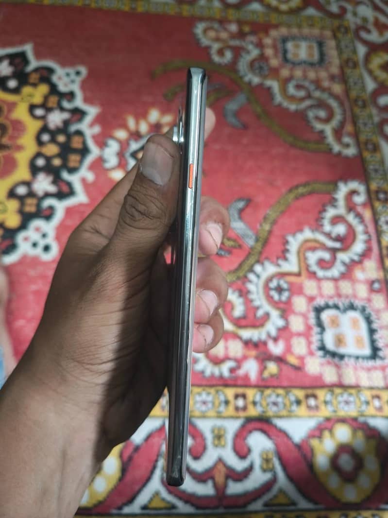 Tecno CAMON 40 Pro 1