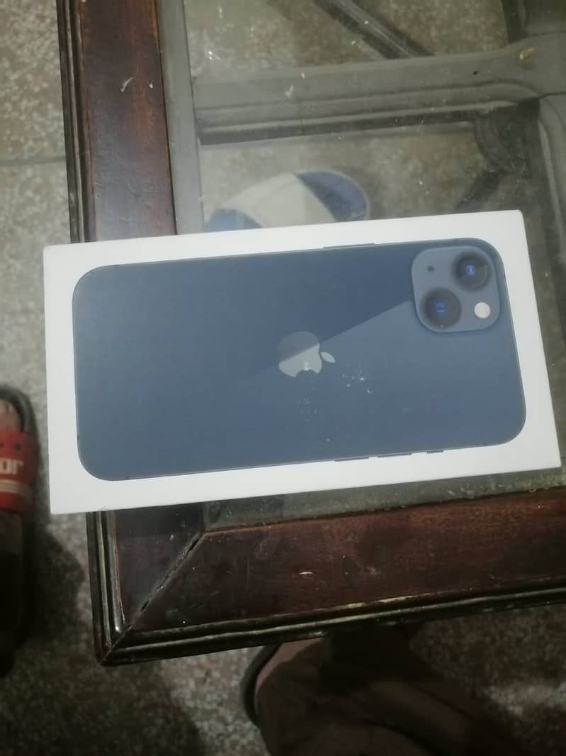 Apple iPhone 13 5