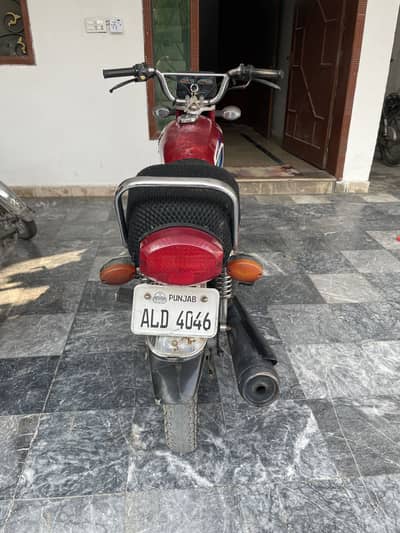 Honda 125 2022 model condition 8.5/10