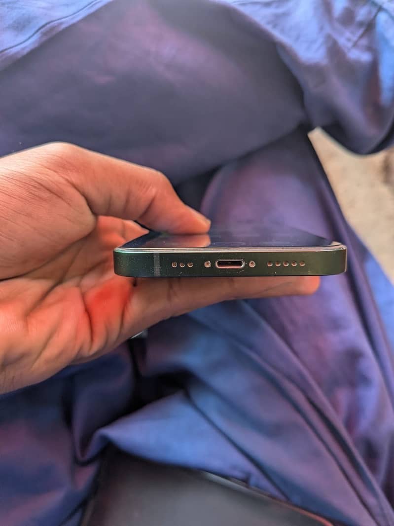 Apple iPhone 13 1