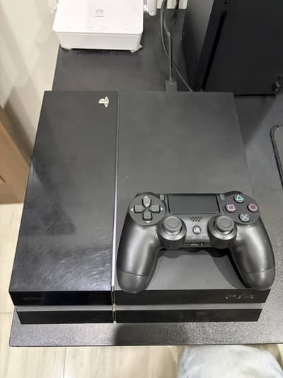 ps4 fat sealed with one controller