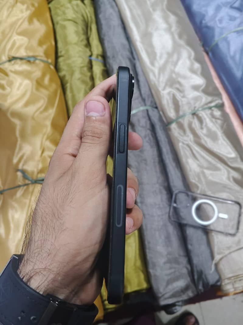 Apple iPhone 15 1