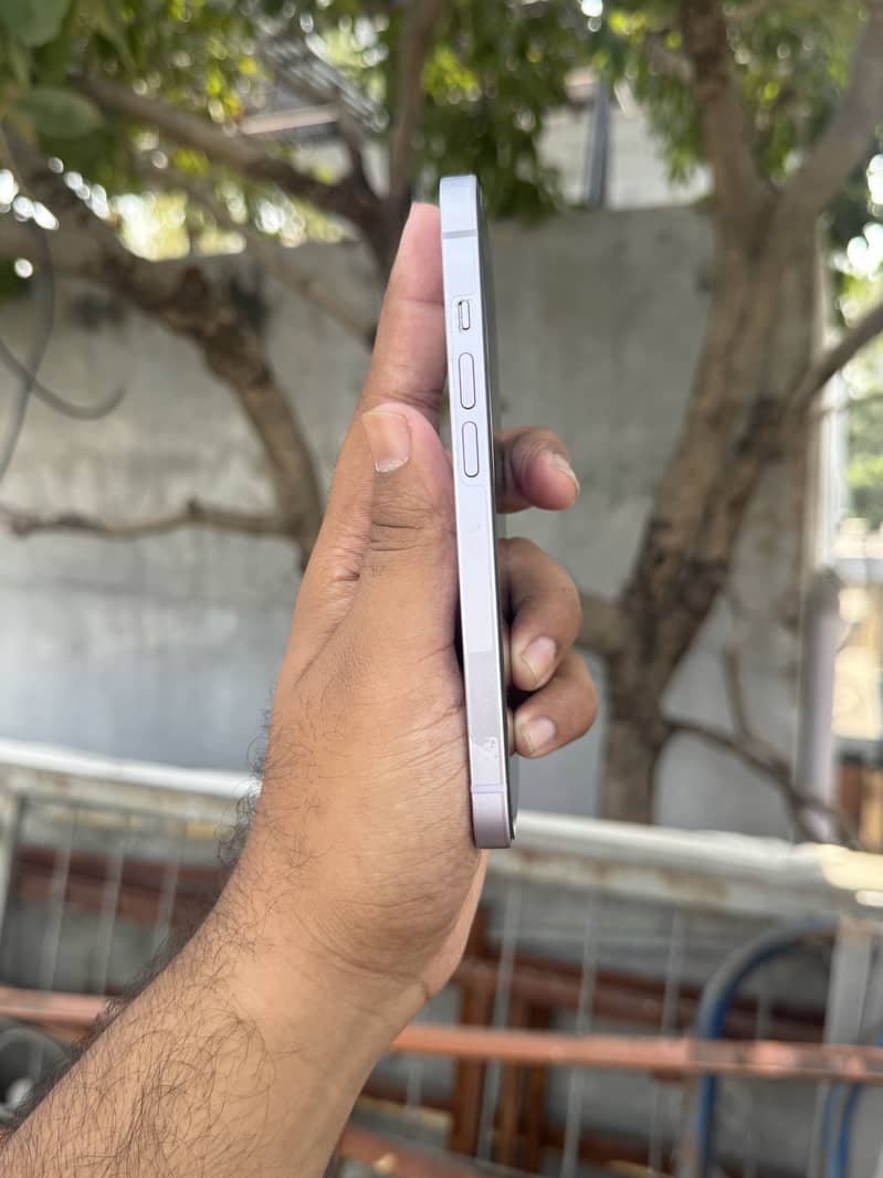 Apple iPhone 14 6